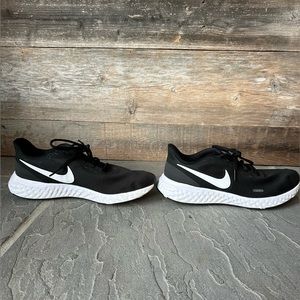 Nike Revolution women’s running shoe size 10.